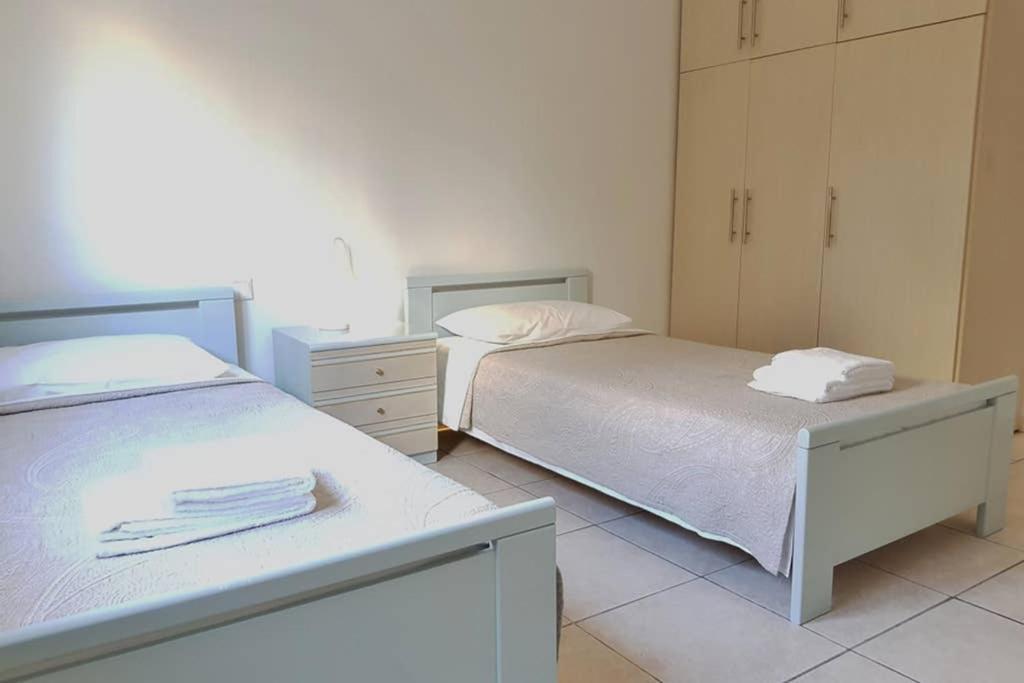 A Great Stay At A Comfortable Large Apartment Афины Экстерьер фото